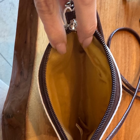 Chicago Themed Crossbody Bag - Picture 2 of 6